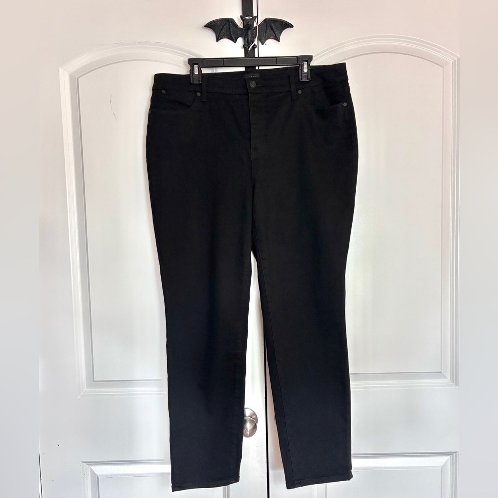 Talbots Deep Black Jeans Soft Material working pockets easy button zipper 16